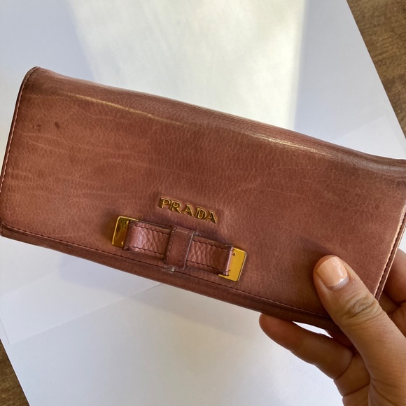 Prada pink and gold bow wallet - Picture 9 of 9